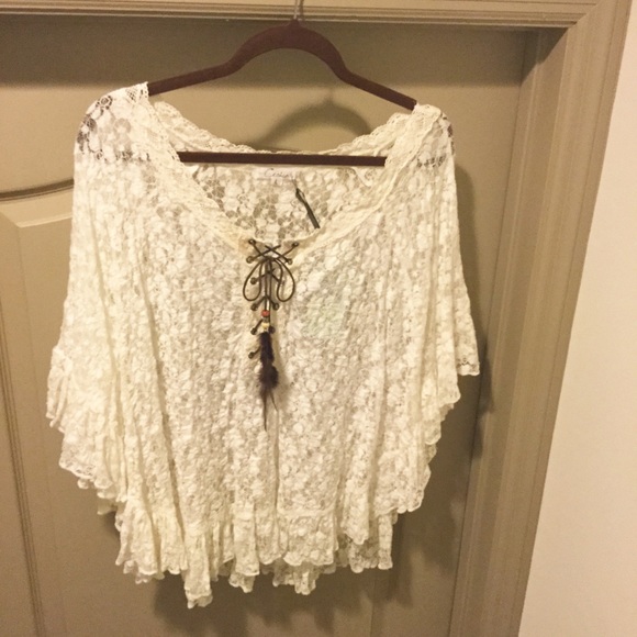 New! Stunning Boutique Lace Throw Top - Picture 2 of 8